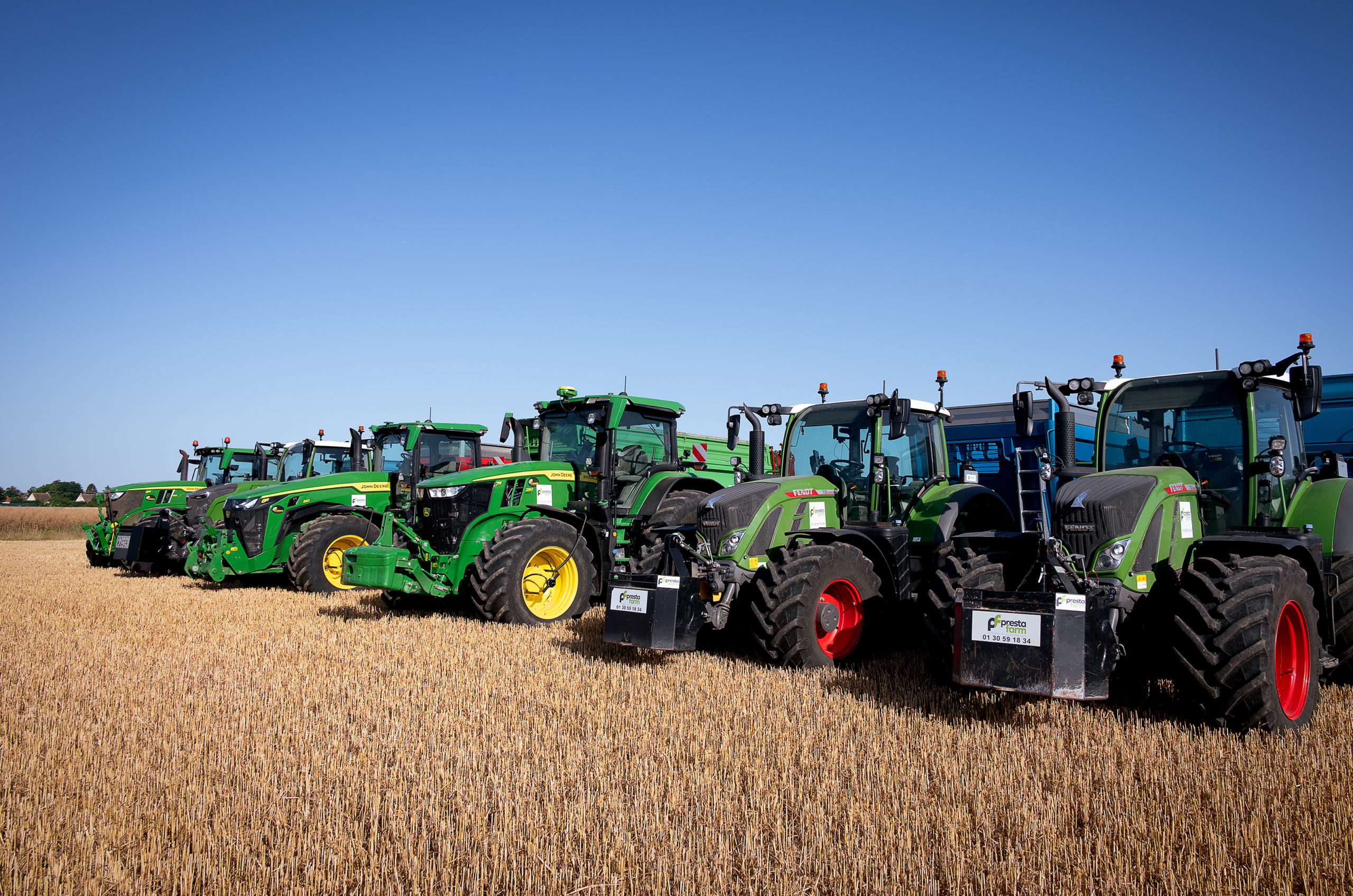 Alignement de machines agricoles sur un champ